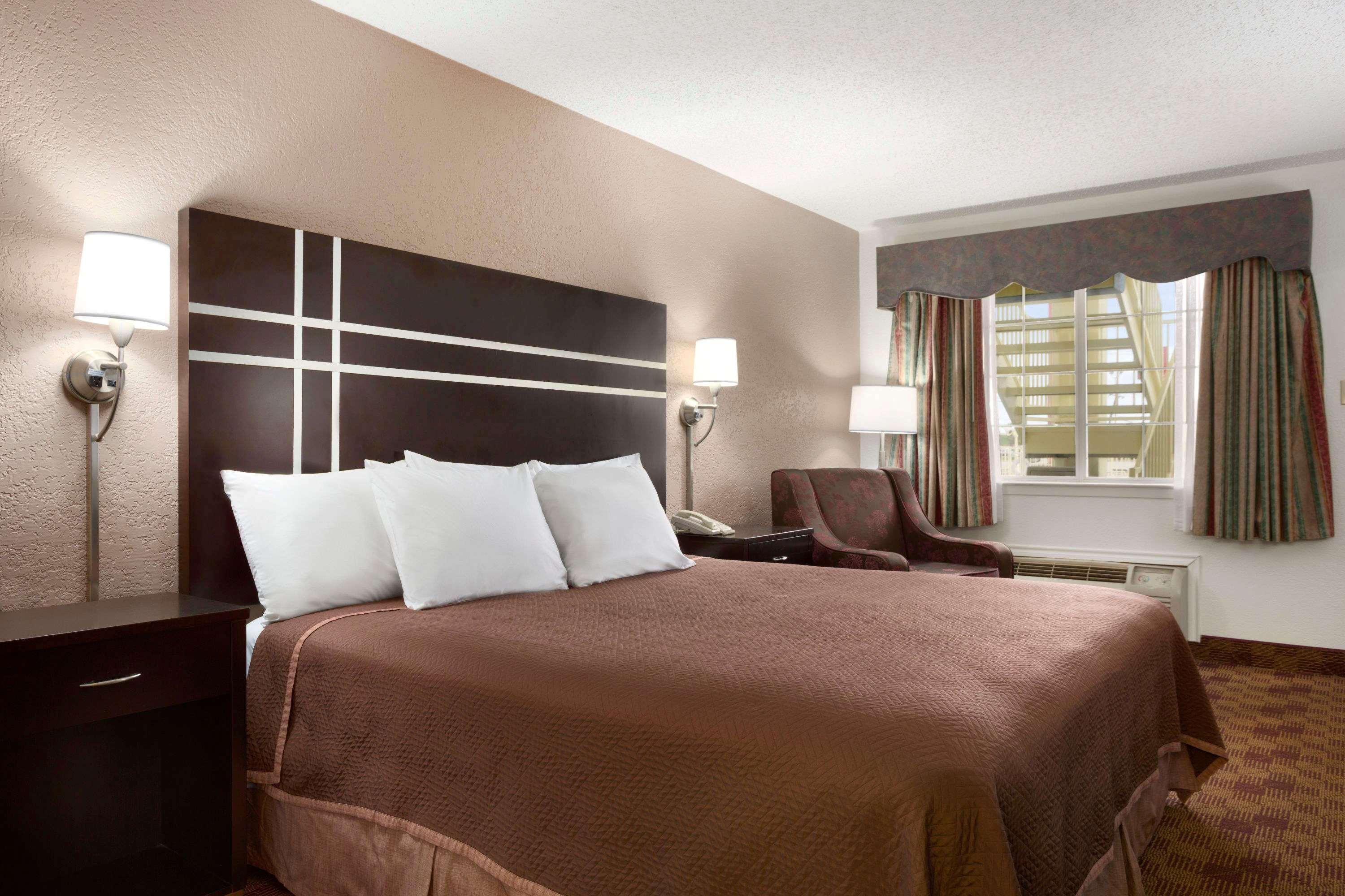Travelodge By Wyndham Killeen/Fort Hood Exterior photo