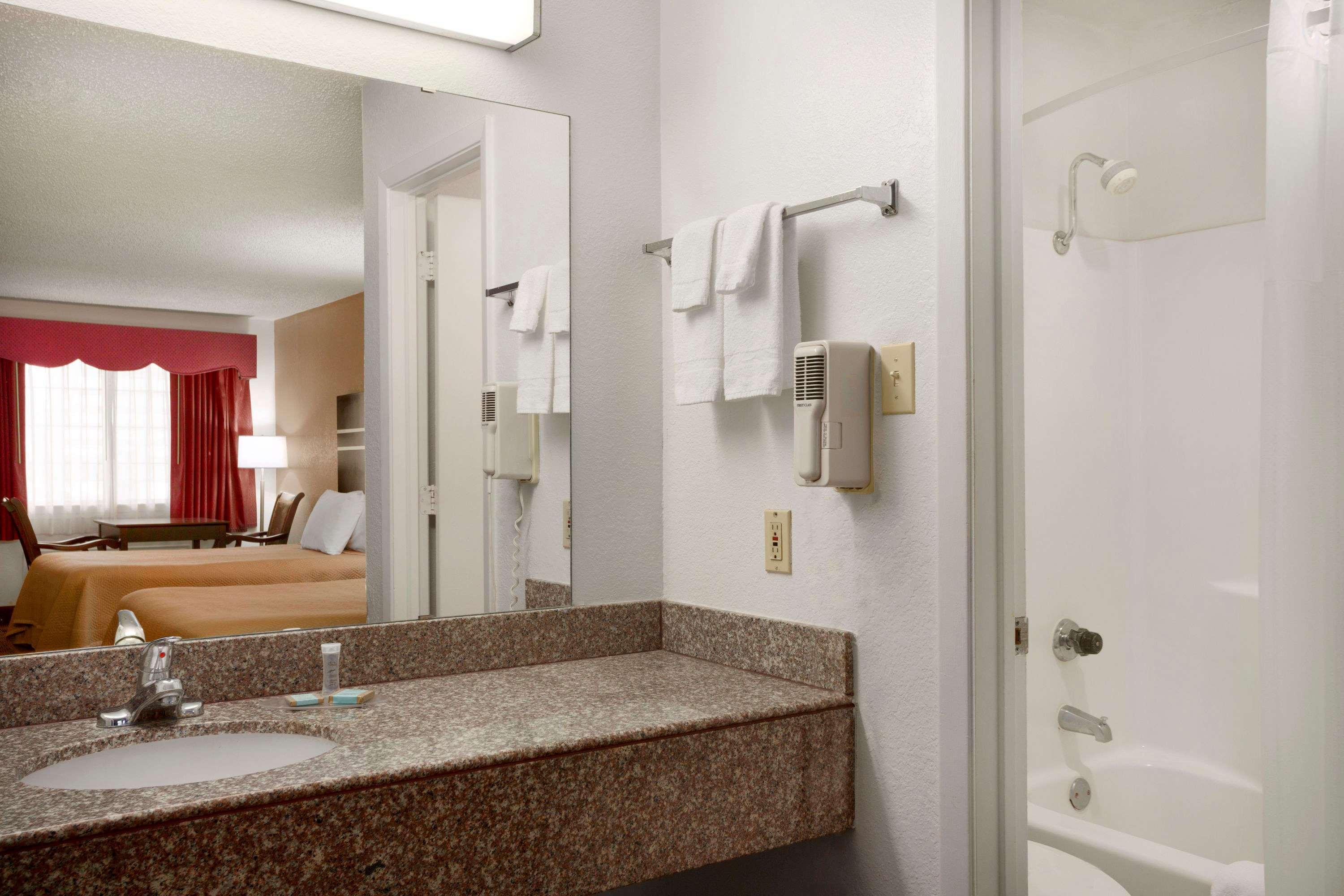 Travelodge By Wyndham Killeen/Fort Hood Exterior photo