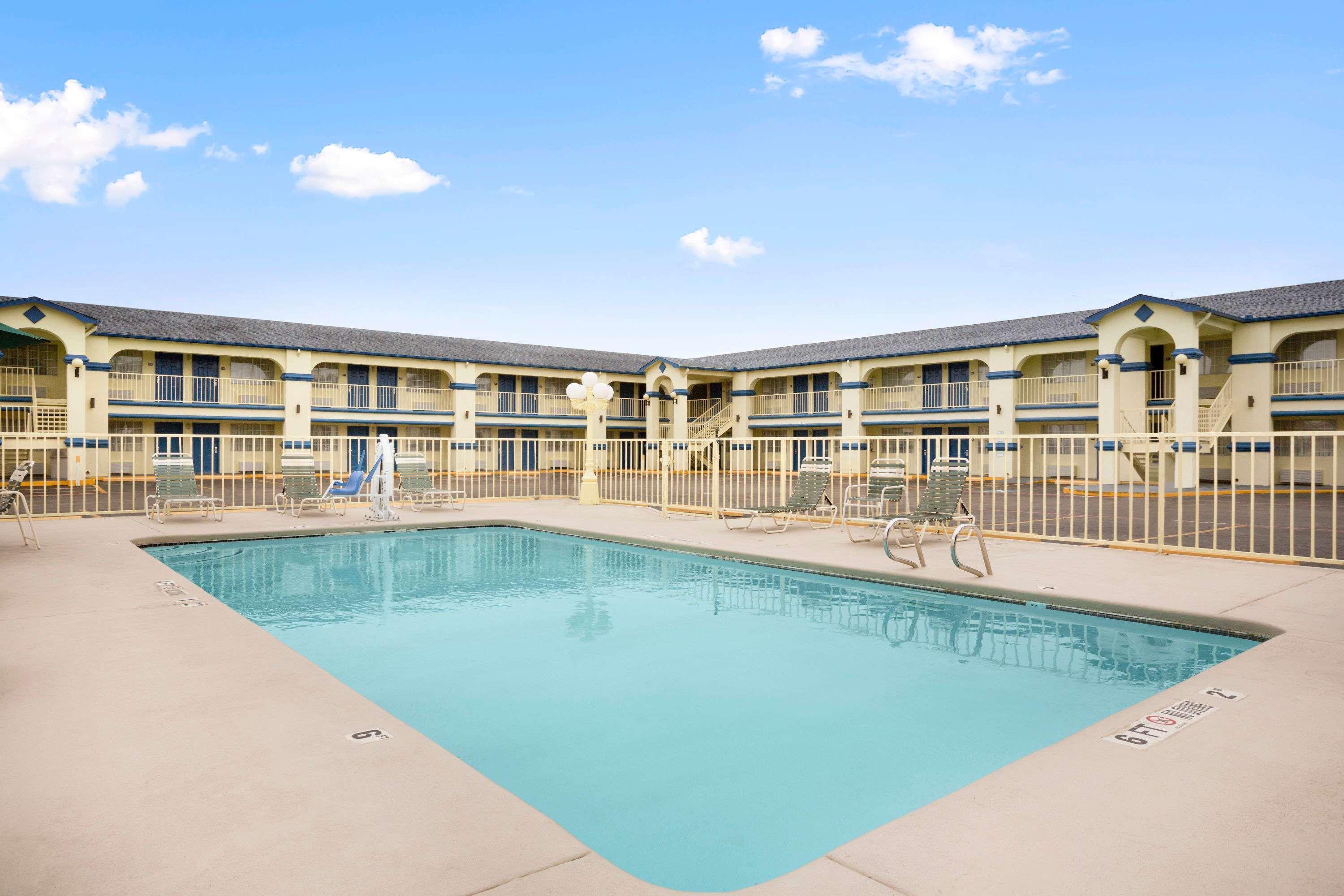 Travelodge By Wyndham Killeen/Fort Hood Exterior photo